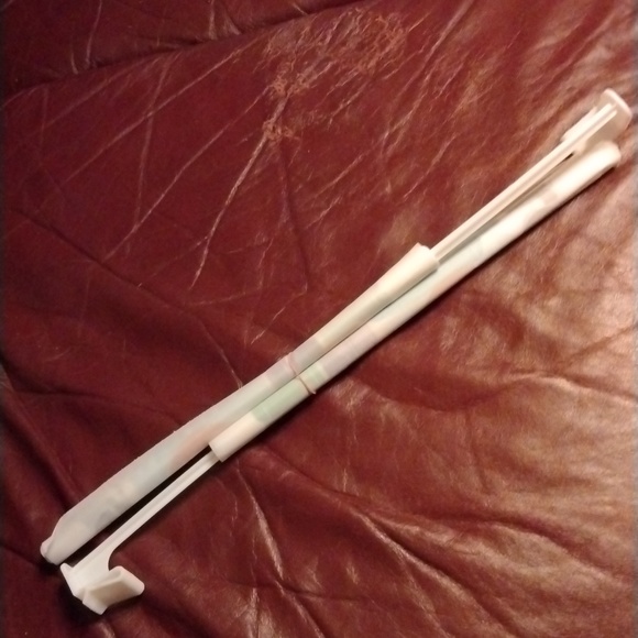 TUPPERWARE Pair/2 Logo Car Flags 12" x 18" in White w/ Bright *TW Brand Products - Picture 8 of 12